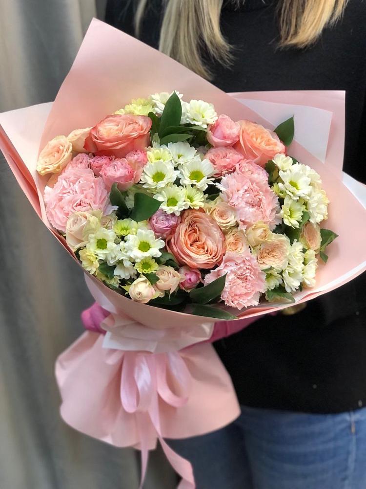 Букет цветов из: Гвоздики, Розы и Хризантемы в Целинном Алтайского края