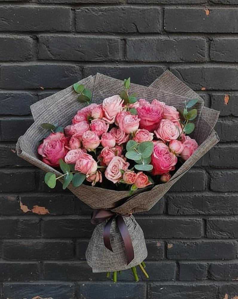 Букет цветов из: Розы в Целинном Алтайского края