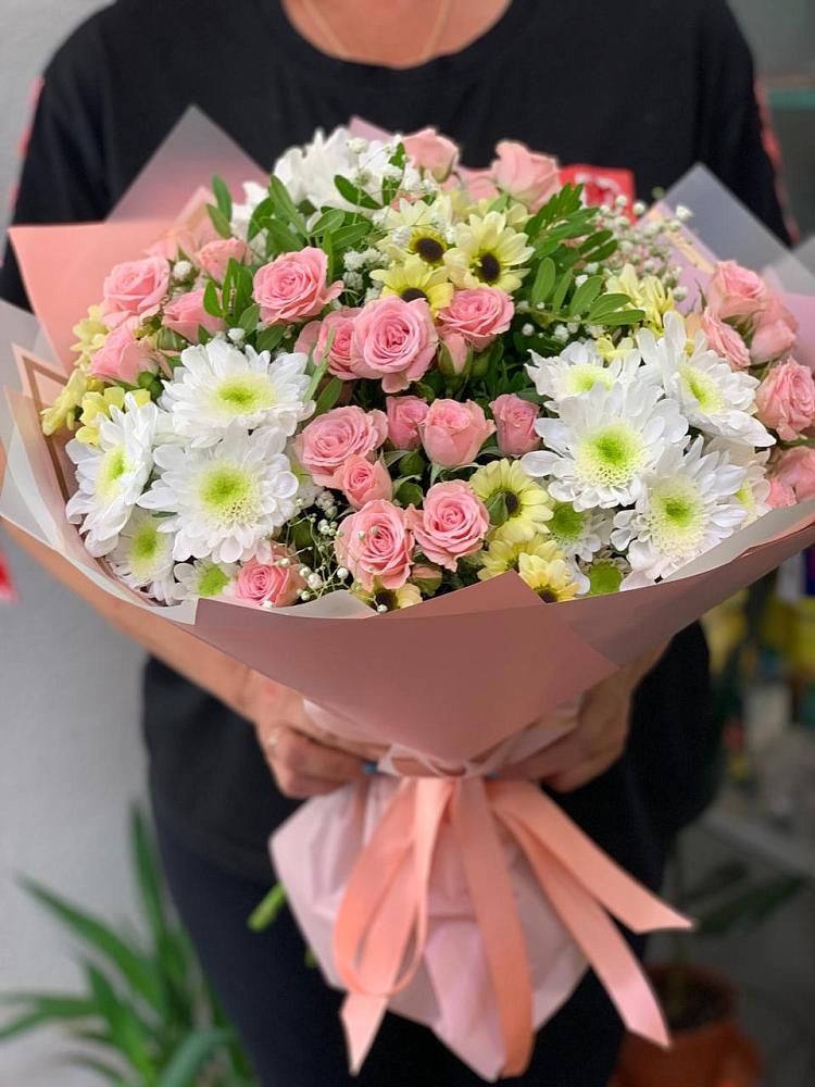 Букет цветов из: Розы и Хризантемы в Целинном Алтайского края