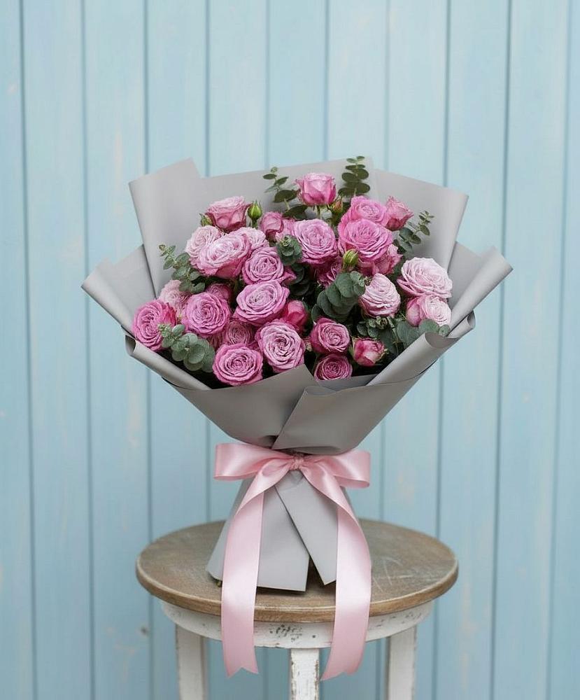 Букет цветов из: Розы в Целинном Алтайского края