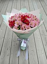 Букет цветов из:  Альстромерии в Целинном Алтайского края