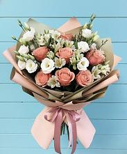 Букет цветов из:  Розы, Альстромерии и Лизиантусы в Целинном Алтайского края