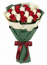 Букет Микс из красных и белых роз #REPLACE_PRED# Целинном Алтайского края