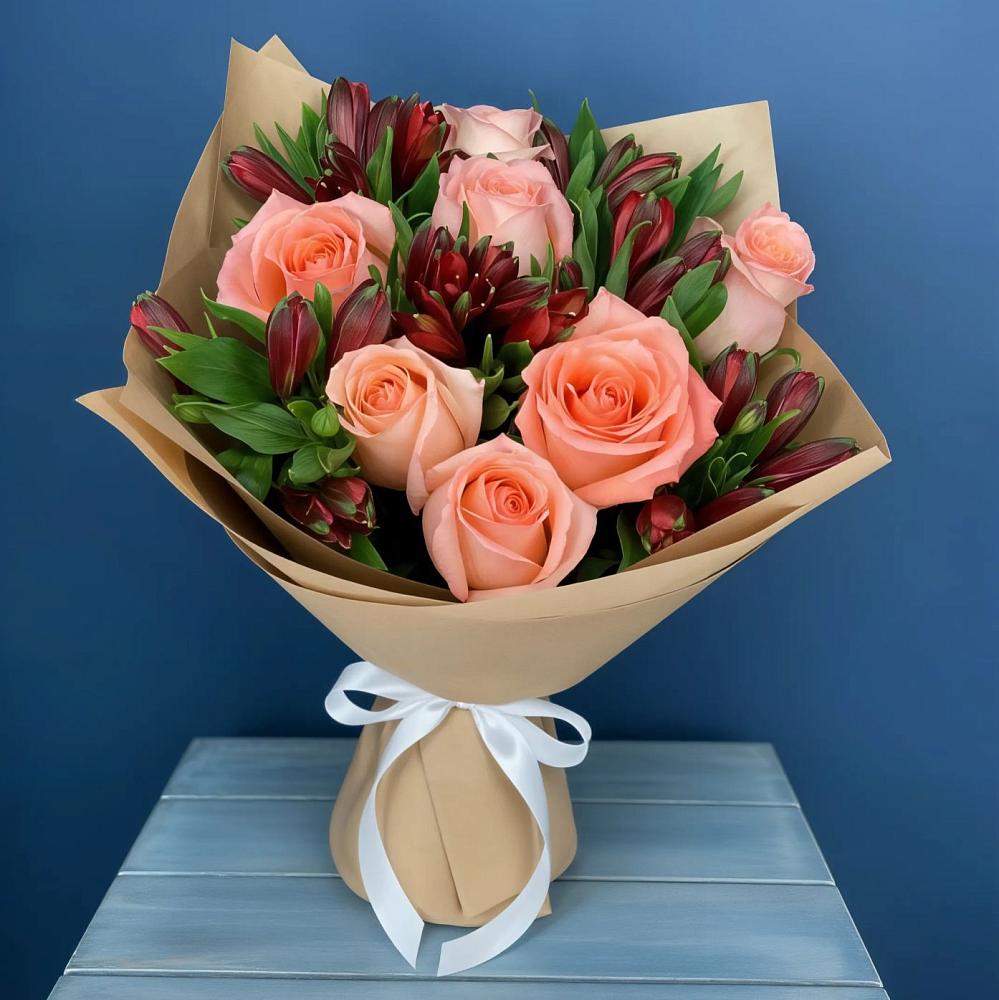 Букет цветов из: Розы и Альстромерии в Целинном Алтайского края