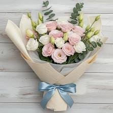 Букет цветов из:  Лизиантусы в Целинном Алтайского края