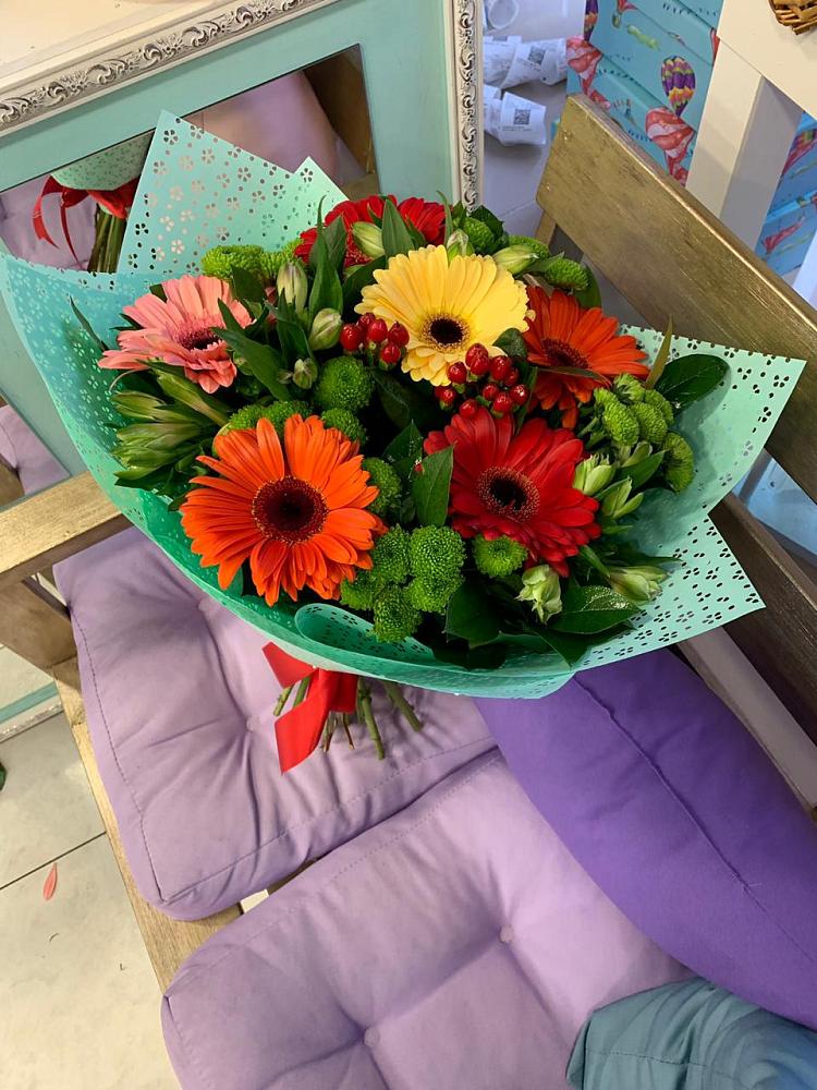Букет цветов из: Герберы, Хризантемы и Альстромерии в Целинном Алтайского края