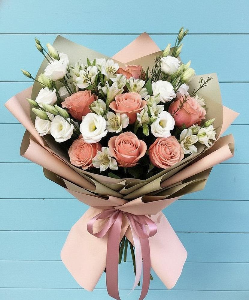 Букет цветов из: Розы, Альстромерии и Лизиантусы в Целинном Алтайского края