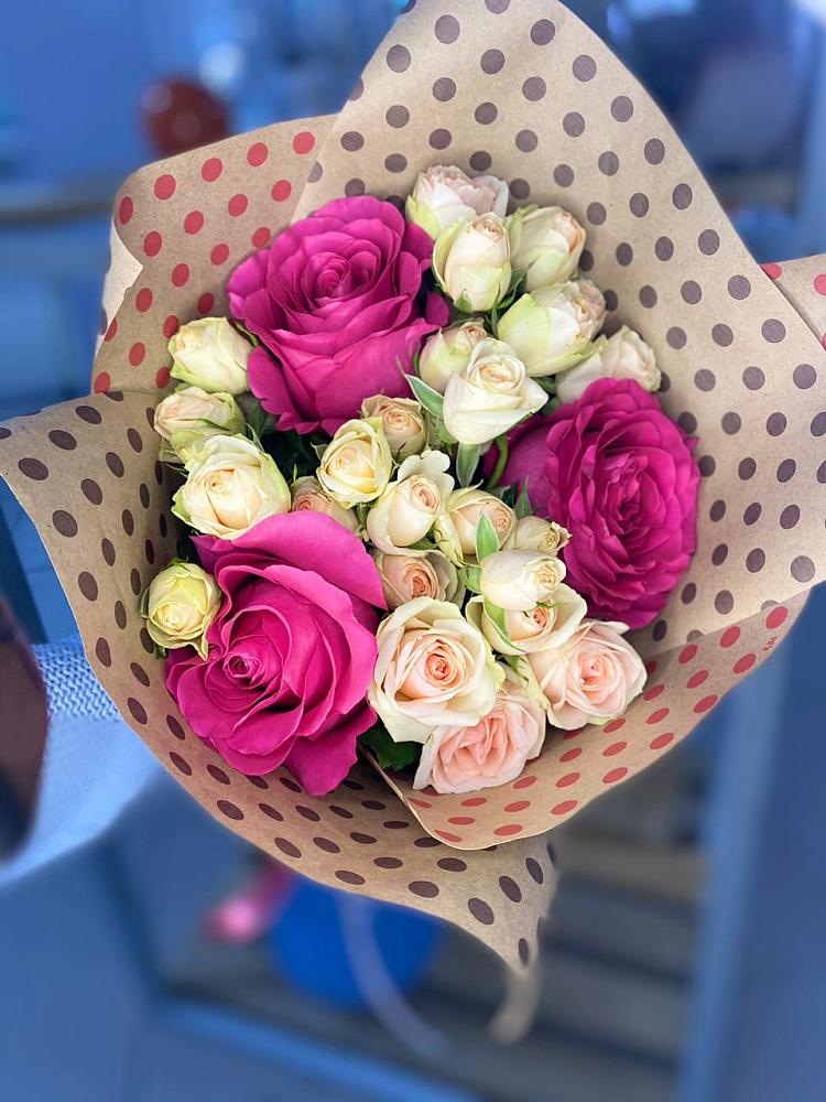 Букет цветов из: Розы в Целинном Алтайского края