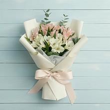 Букет цветов из:  Альстромерии в Целинном Алтайского края