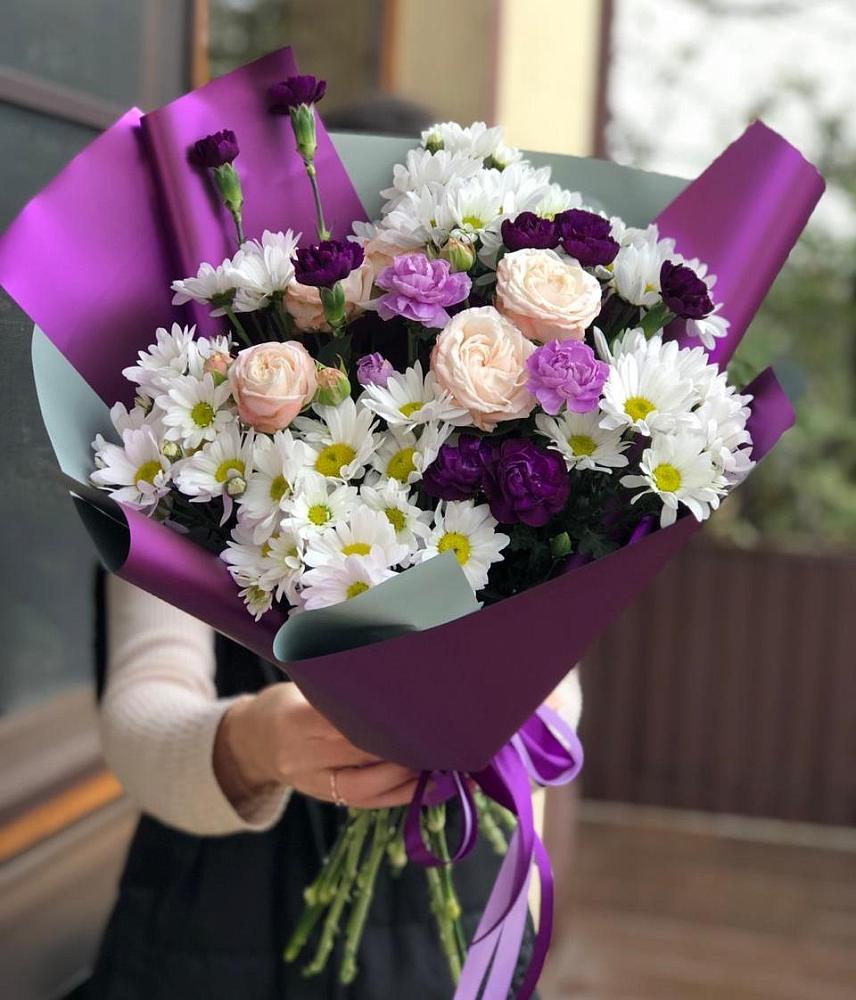 Букет цветов из: Хризантемы, Гвоздики и Розы в Целинном Алтайского края