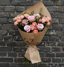 Букет цветов из:  Розы в Целинном Алтайского края