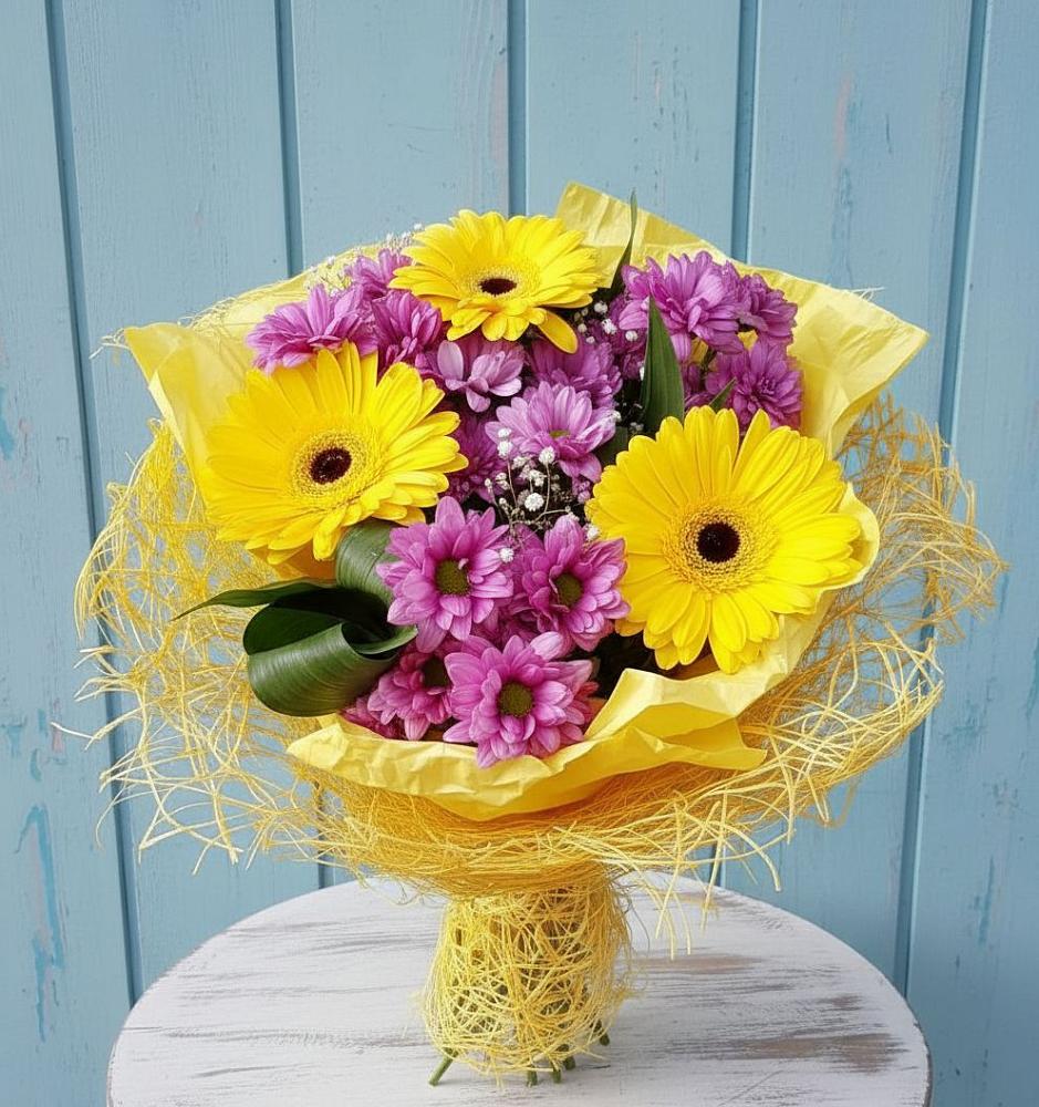 Букет цветов из: Хризантемы и Герберы в Целинном Алтайского края