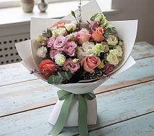 Букет цветов из:  Розы, Лизиантусы и Гвоздики в Целинном Алтайского края