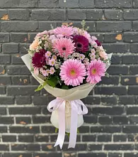 Букет цветов из:  Герберы и Хризантемы в Целинном Алтайского края