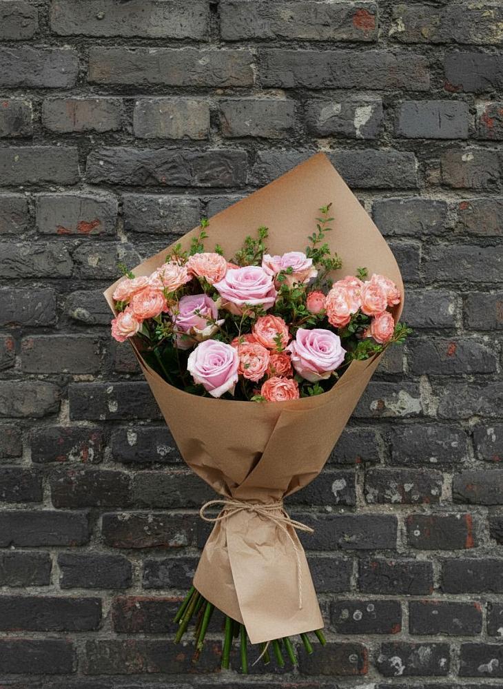 Букет цветов из: Розы в Целинном Алтайского края