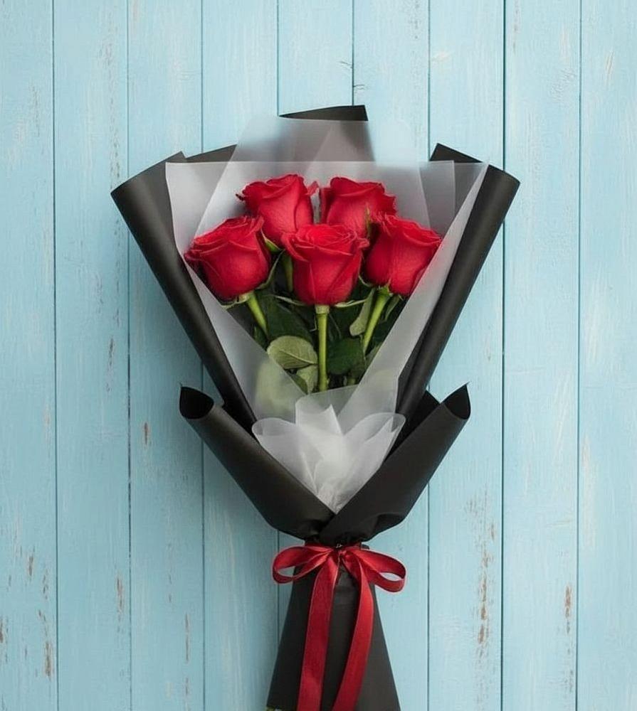 Букет цветов из: Розы в Целинном Алтайского края