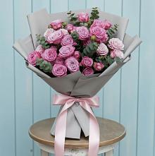 Букет цветов из:  Розы в Целинном Алтайского края